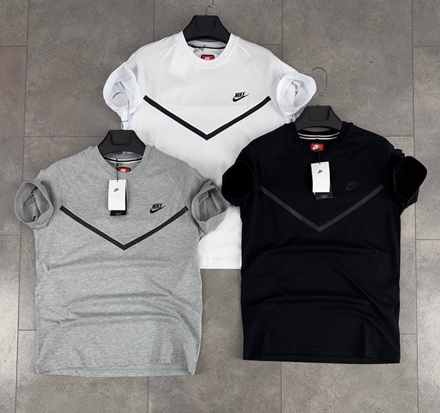 تیشرت NIKE TECH FLEECE 2025 رنگ قرمز سایز XL